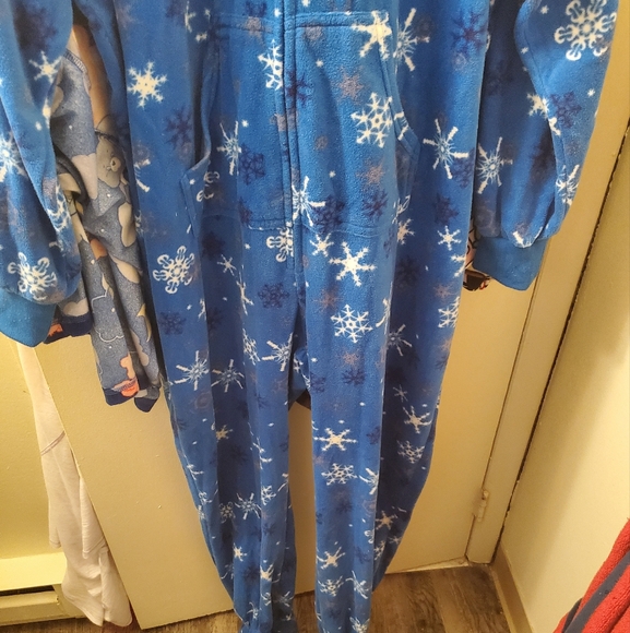 Blue Snowflake Footed Pajamas - Picture 3 of 6